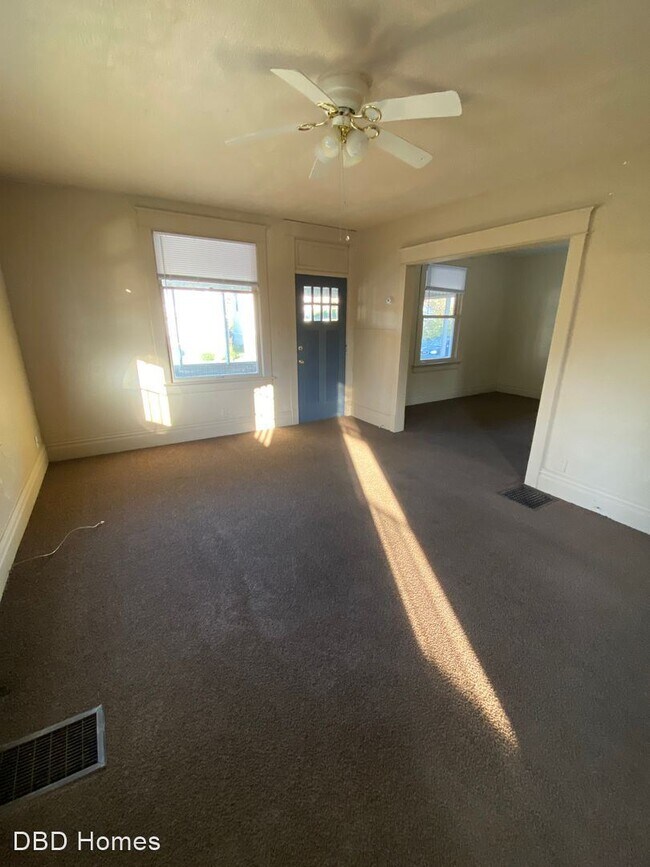 Building Photo - 4 br, 1.5 bath House - 2831 S Harrison