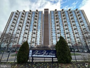 Building Photo - 3600 Conshohocken Ave