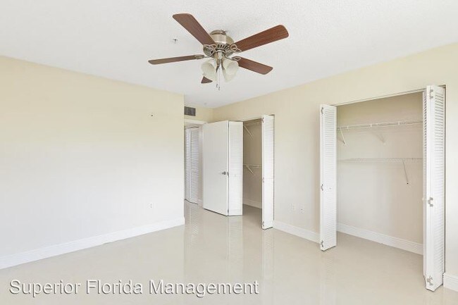 Foto del edificio - 4840 N State Road 7