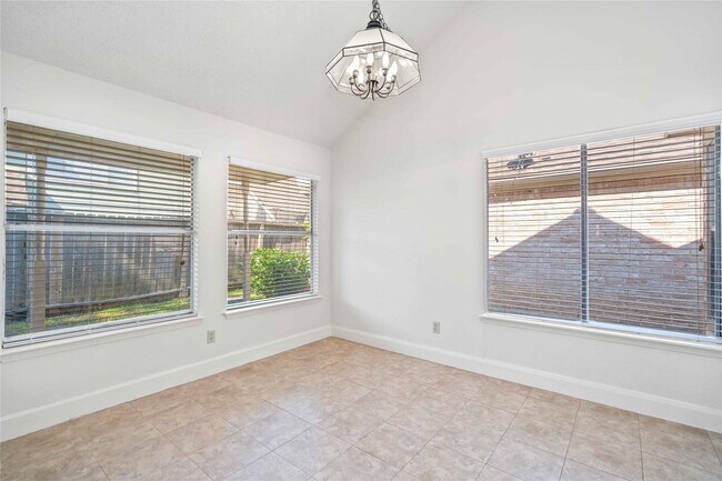 Building Photo - 16054 Hidden Acres Dr