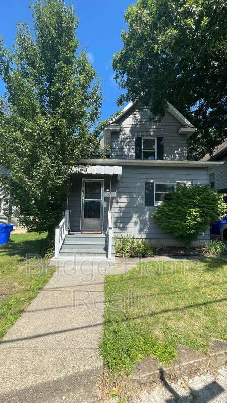 Building Photo - 507 Cherry St