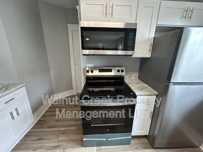 Building Photo - 839 Allison Ave