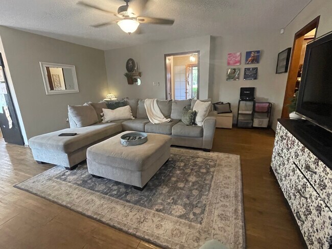 Foto del edificio - 3316 Homestead Ct