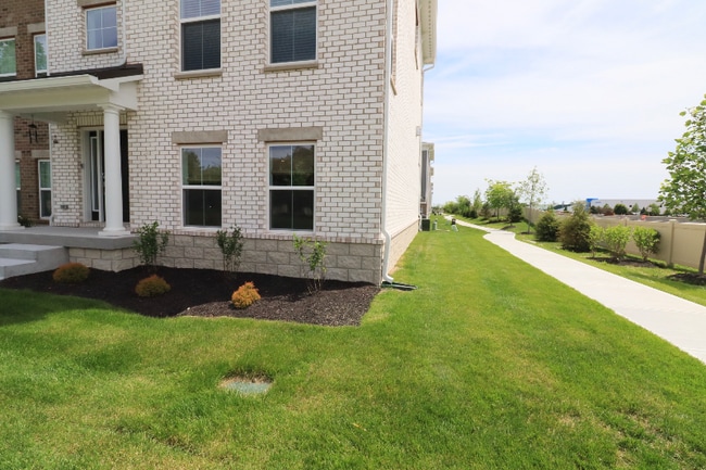 Building Photo - 9316 Benton Dr