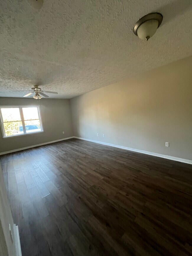 SALA DE ESTAR - 3 Donnell Ave