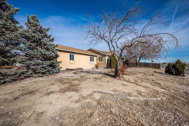 Foto del edificio - 4645 Ridge Dr