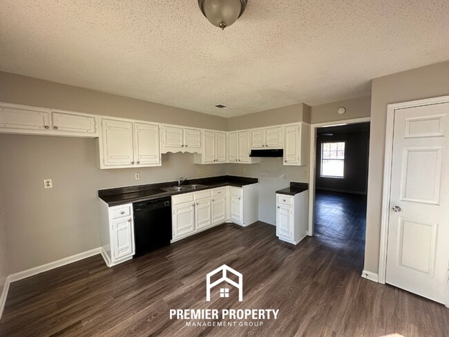 Photo - 5936 Blackrock Ln House