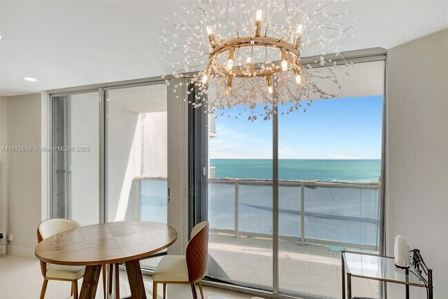 Foto del edificio - 16485 Collins Ave