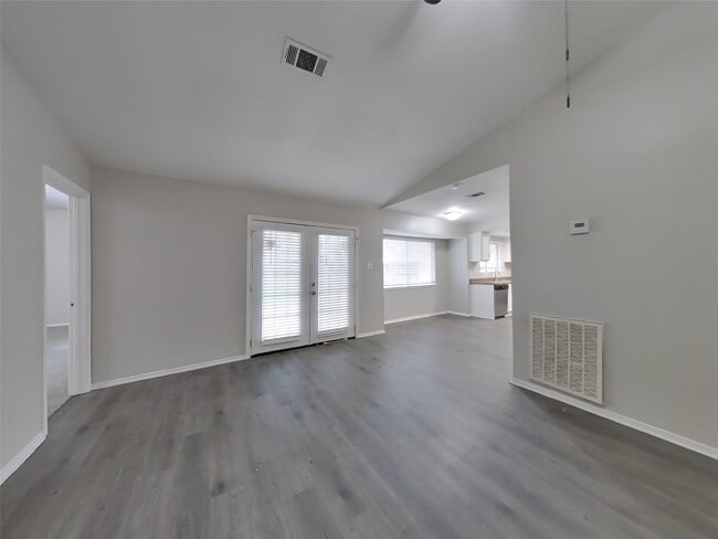 Building Photo - 11519 Perry Rd