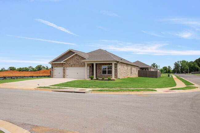 Building Photo - 335 Jackson Pt Cir