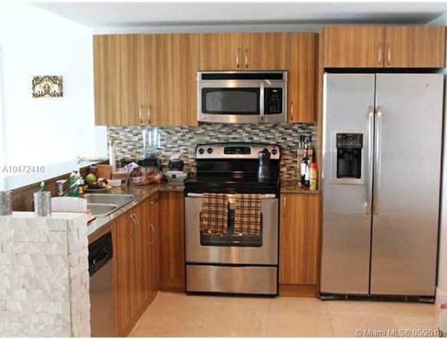 Foto del edificio - 6305 Indian Creek Dr