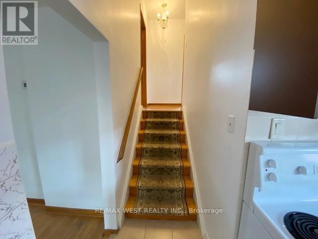 Building Photo - 33 Starview Dr