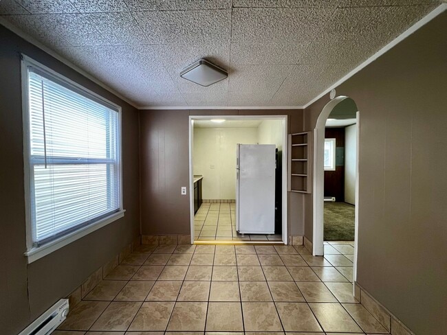 Building Photo - D1011