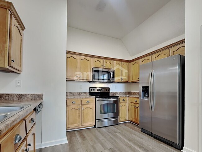 Building Photo - 7068 Crape Myrtle Dr