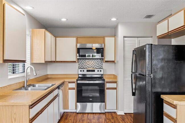 Foto del edificio - 115 Cimmaron Dr