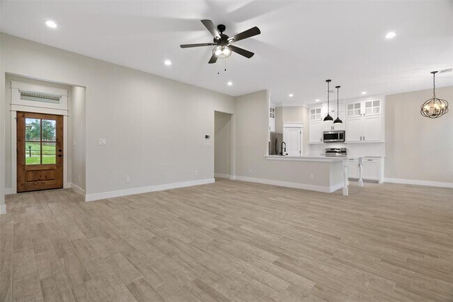 Building Photo - 3602 Emerson Dr