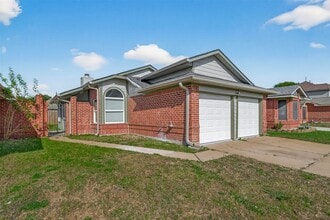 Building Photo - 6619 Misty Dale Dr