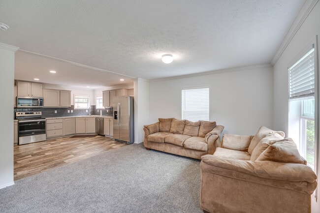 Foto del edificio - 1480 Gulley River Rd