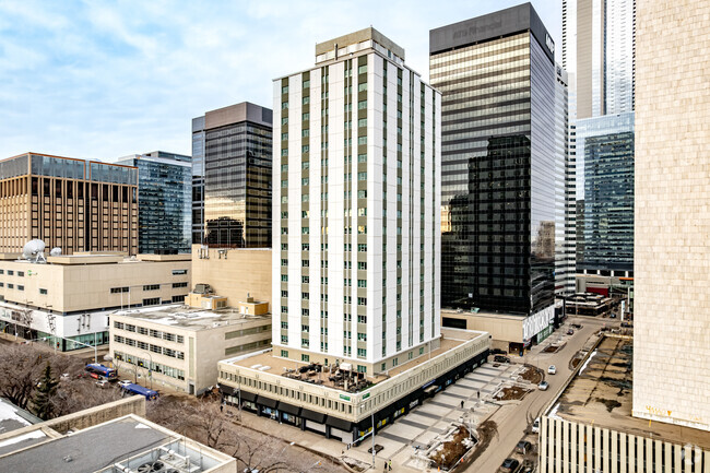 Building Photo - The Churchill Apartments