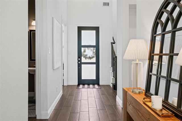 Foto del edificio - 1720 Rolling Heights Ln