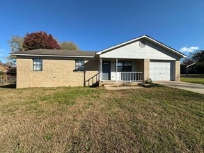 Building Photo - 58 Northview Dr