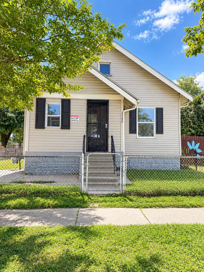 Building Photo - 2480 Caledonia St