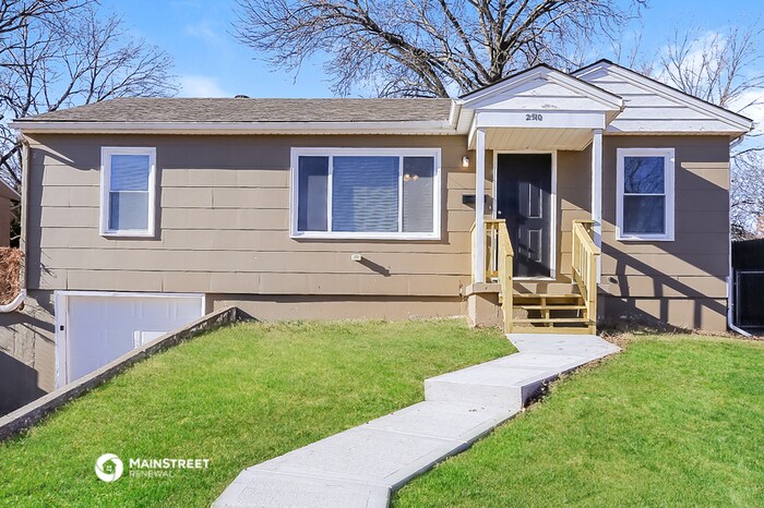 Primary Photo - 2510 S Hawthorne Ave