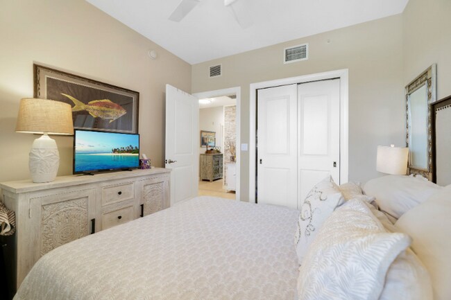 Foto del edificio - 5706 Cape Harbour Dr