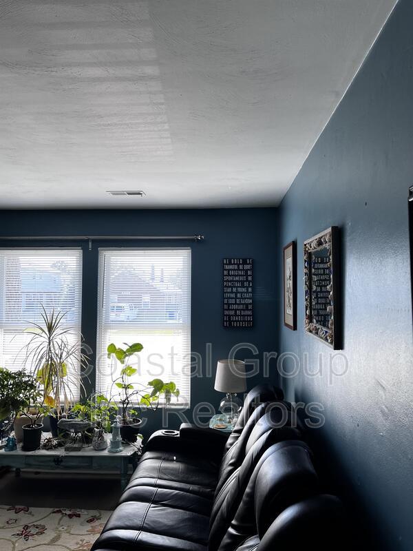 Building Photo - 9518 18th Bay St