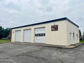 Building Photo - 706 N Union Alley