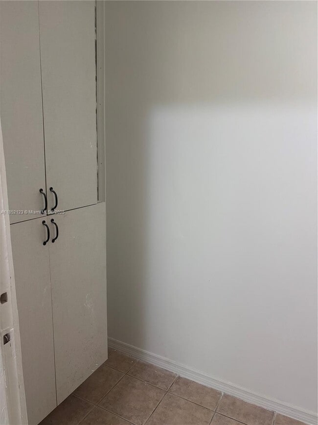 Foto del edificio - 15445 Hayes Ln