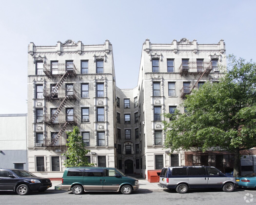 Building Photo - 572-576 W 187th St
