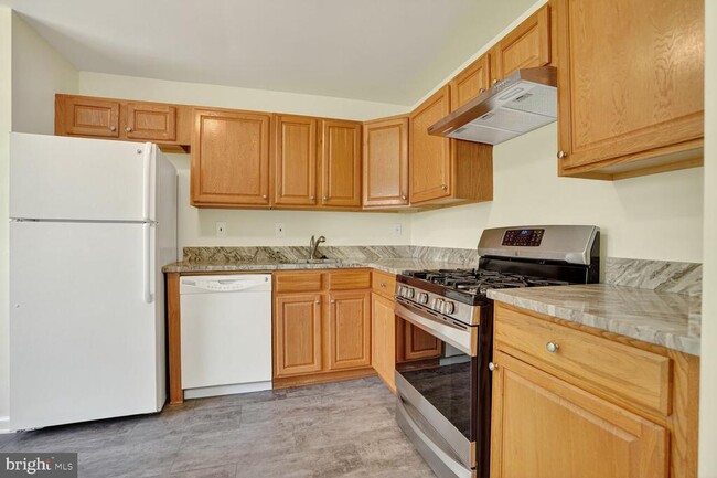 Building Photo - 7720 Loudon Dr