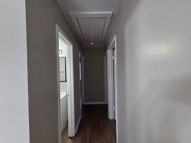 Building Photo - 4535 Beacon Hls Dr