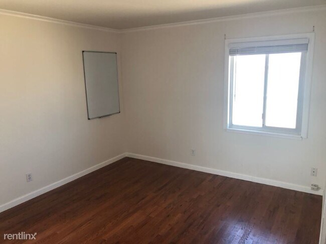 Building Photo - 2 br, 1 bath Condo - 1615 Marina Ct H Unit H