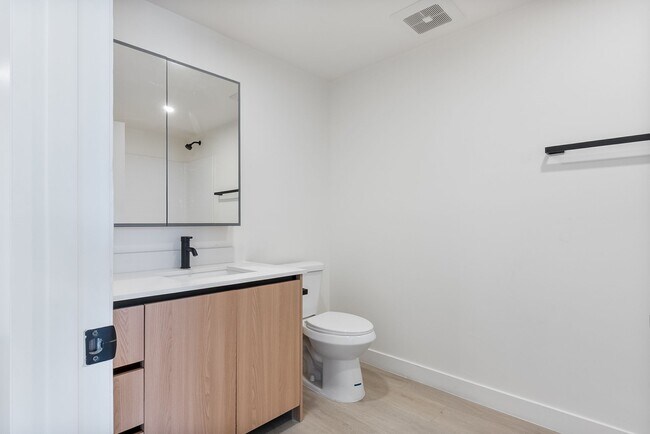 Building Photo - BRAND NEW CONSTRUCTION - Move-In Special 8...