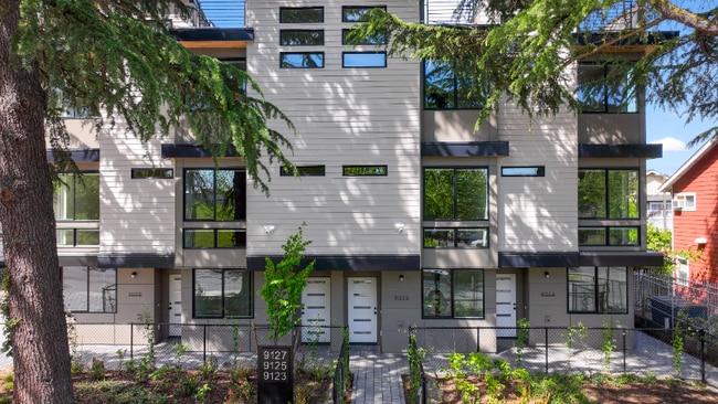 Building Photo - 9127 50th Ave S