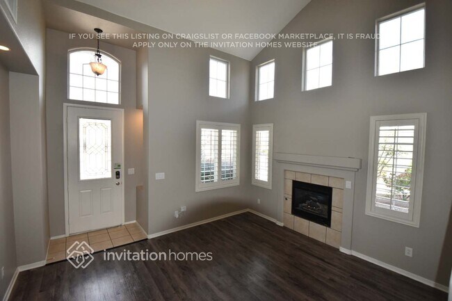 Foto del edificio - 9987 Burton Lake Ct