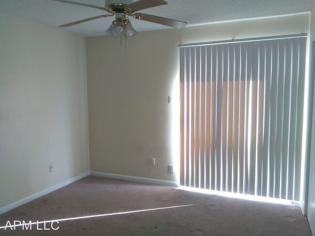 Building Photo - 2 br, 2 bath Apartment - 112 East West Ridge