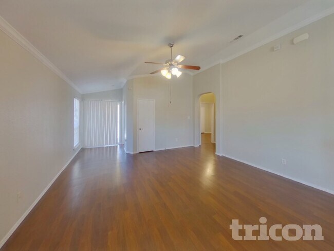 Foto del edificio - 2116 Charmion Ln