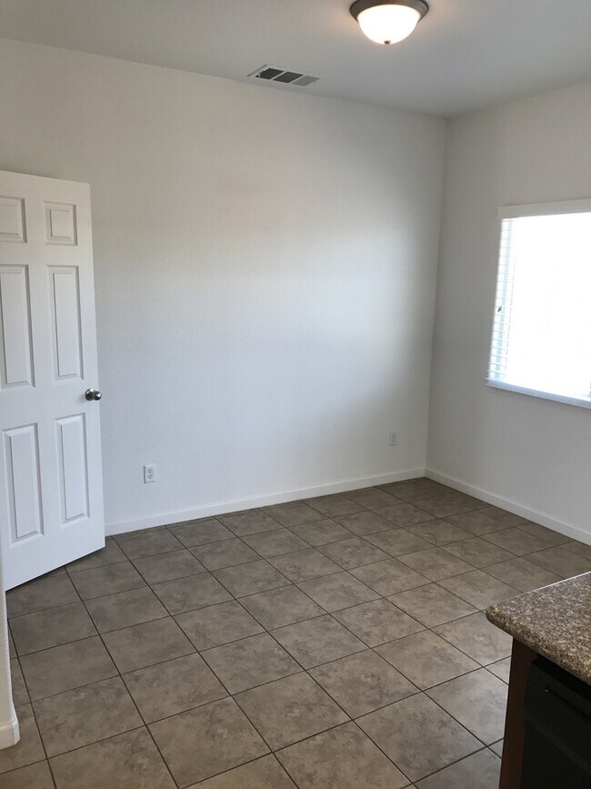 Foto del edificio - 3 bed 2 bath home for rent