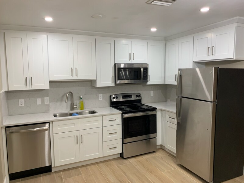 Foto principal - 276 SW 5th Ct