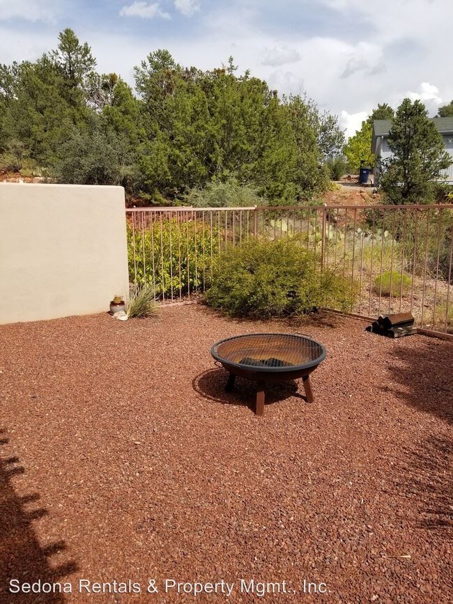 Foto del edificio - 3 br, 1 bath House - 1292 S. State Route 260