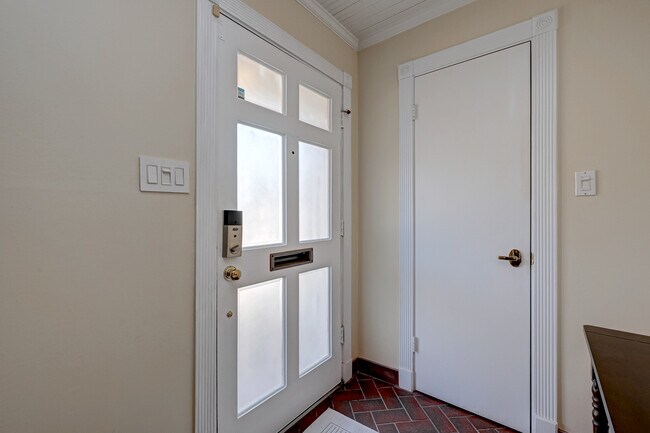 Main Entrance & Coat Closet - 6329 Del Monte Dr