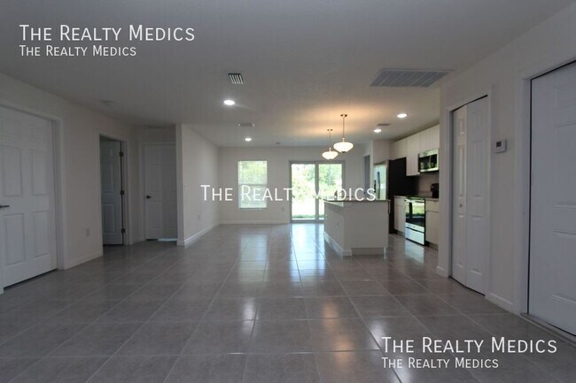 Foto del edificio - 485 Bridgeport Ave NW