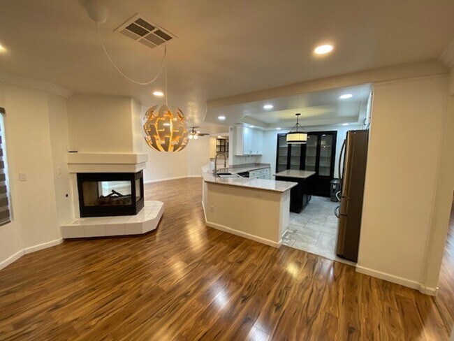 Foto del edificio - 9121 Teal Lake Ct
