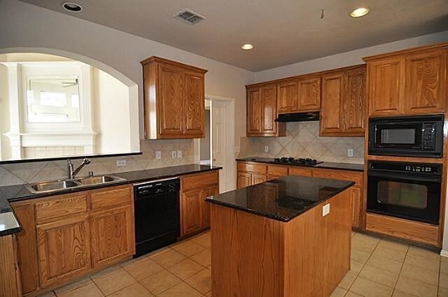 Building Photo - 2209 Haystack Dr