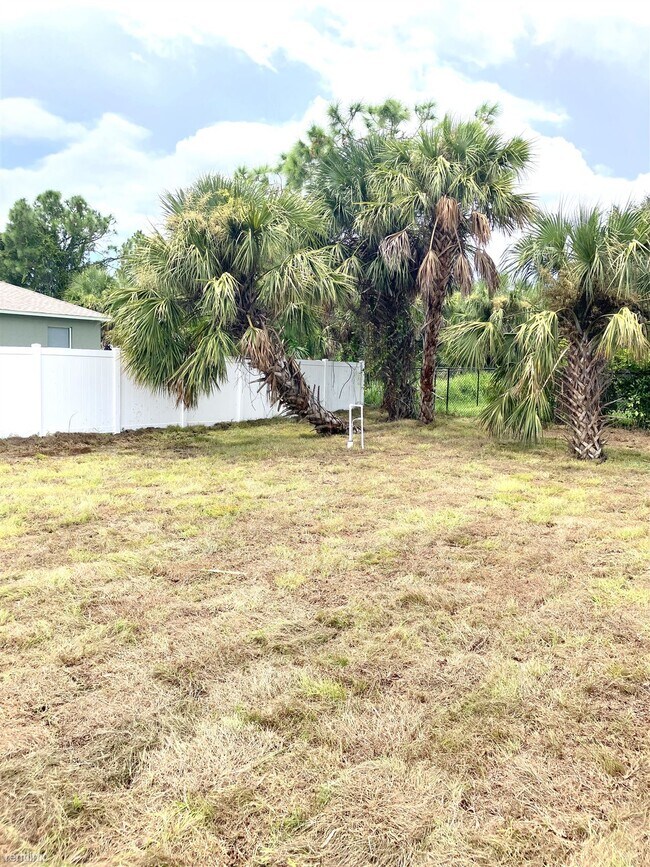 Foto del edificio - 3 br, 2 bath House - 2745 Coolidge Avenue