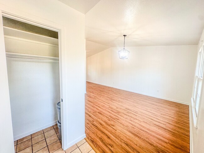Foto del edificio - 5011 52nd St