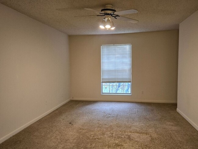 Foto del edificio - 1 Bedroom, 1.5 Bath Townhouse